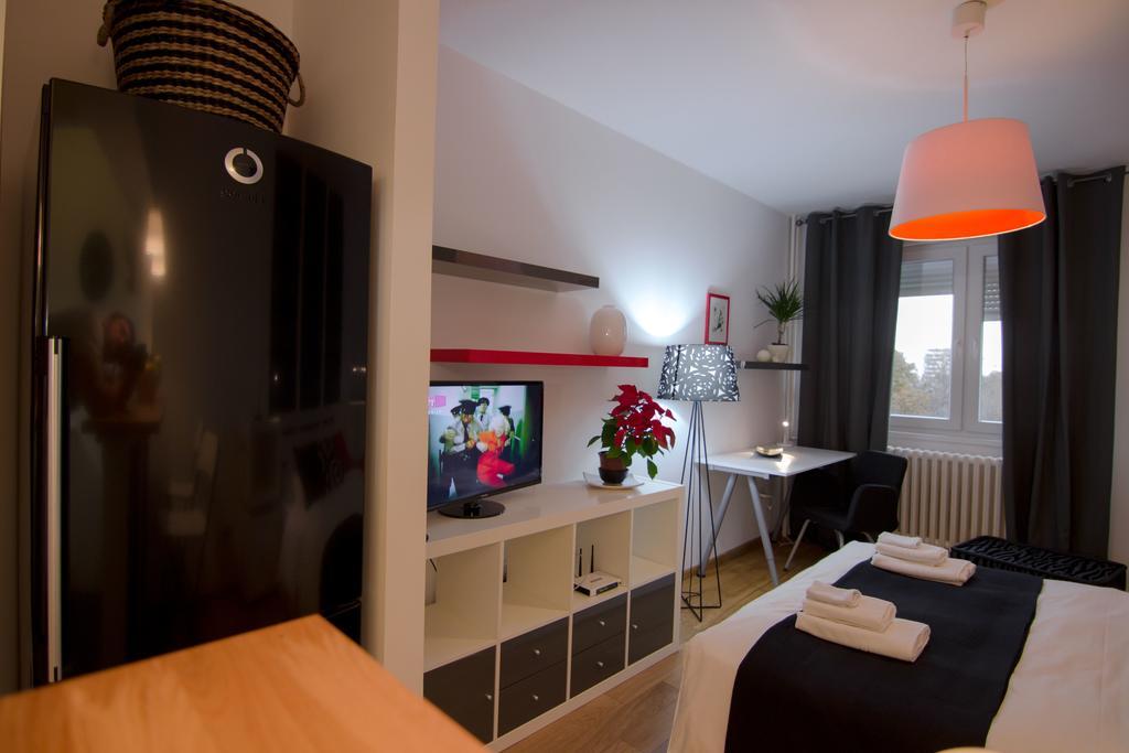 Apartment Madera Belgrado Buitenkant foto